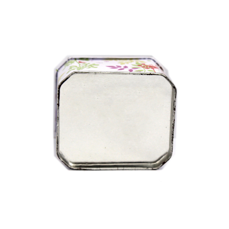 small tin for cosmetic