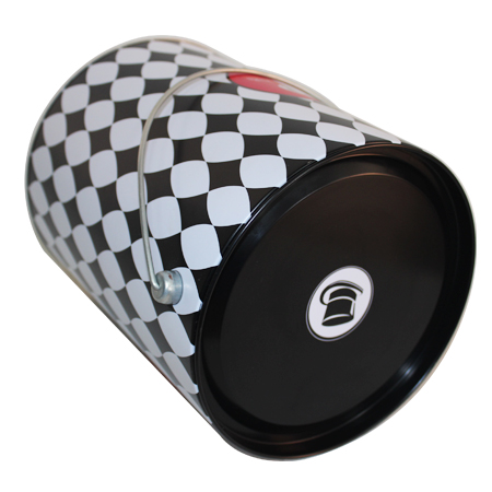 manejar latas de té redondas