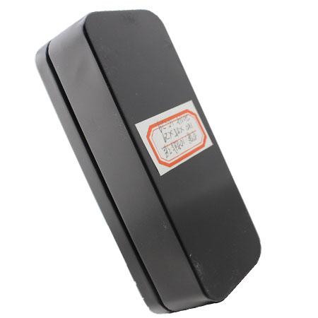 de color negro componen latas