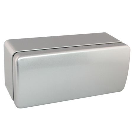 caja de lata de plata vacía