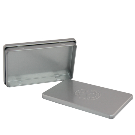 caja de lata de cigarros plata