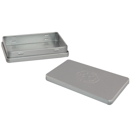 caja de lata de cigarros plata